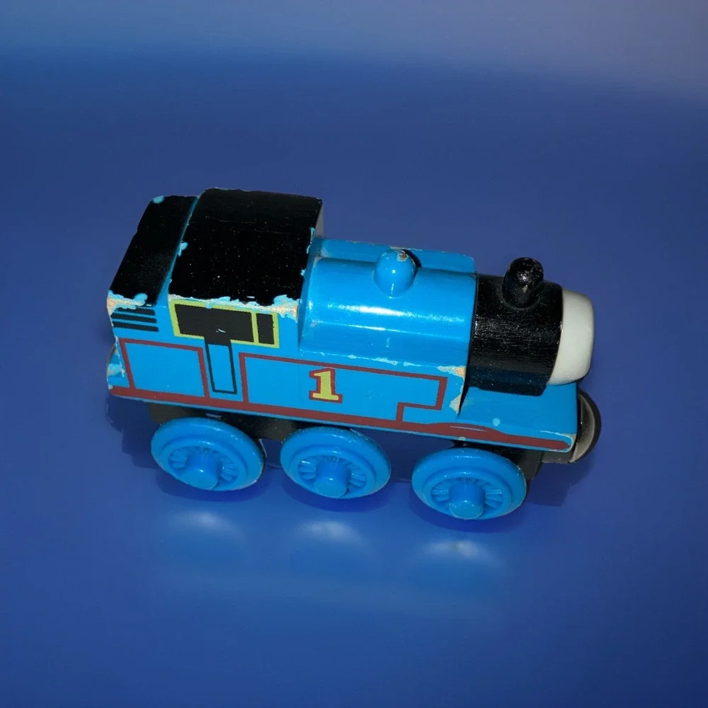 Thomas‎ the Train Wooden Railway Tank Engine #1 Magnetic Toy